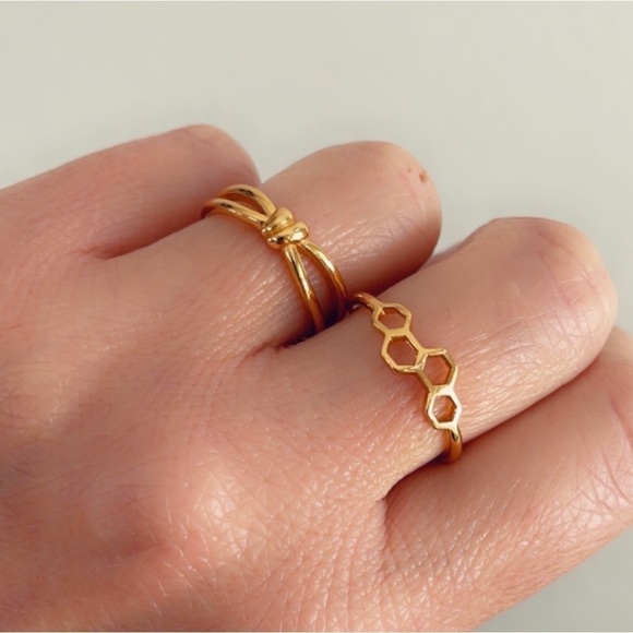 14k Gold Hexagon Bee Ring​ - Picture 2 of 2